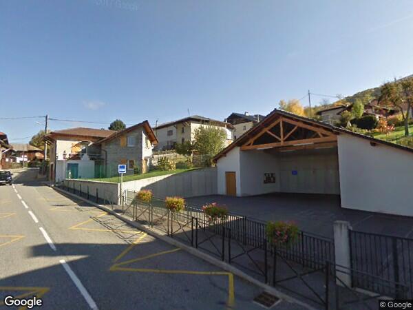 UNE MAISON D'HABITATION