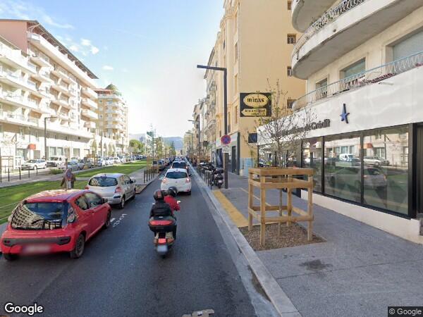 UN APPARTEMENT ET UN PARKING