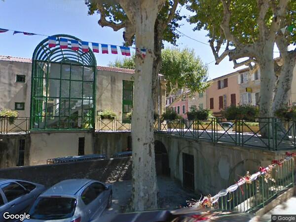 UNE MAISON  DIVISÉE EN DEUX APPARTEMENTS 