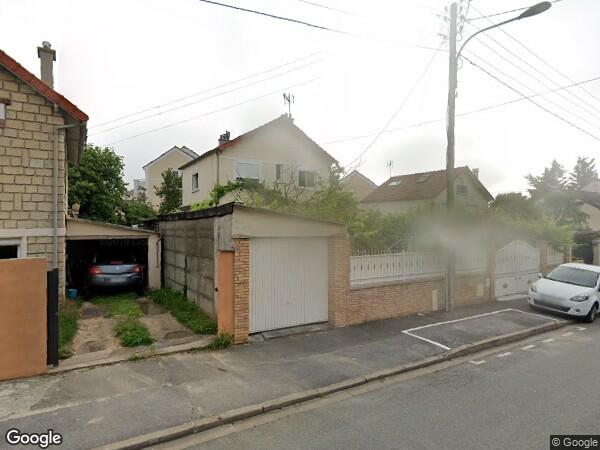 UN PAVILLON D'HABITATION