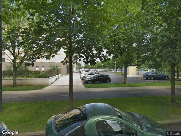 UN APPARTEMENT ET UN EMPLACEMENT DE PARKING