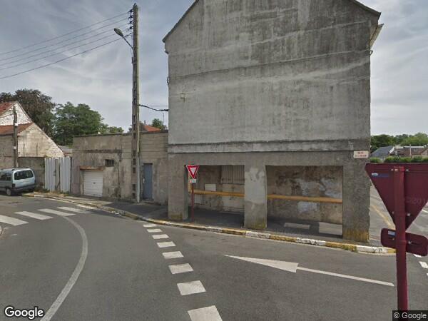 UNE  MAISON DE VILLE