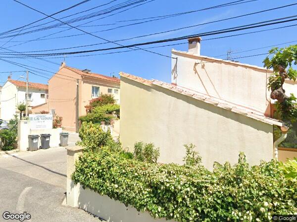 UN LOCAL COMMERCIAL ET PROFESSIONNEL ET UN EMPLACEMENT DE PARKING PRIVATIF