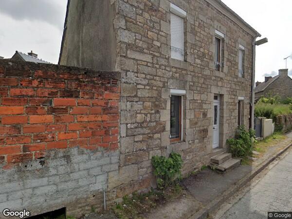 UN ENSEMBLE IMMOBILIER