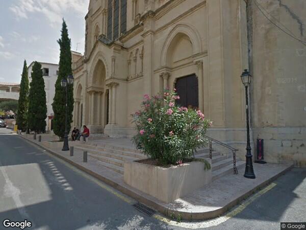 UN APPARTEMENT AVEC UNE CAVE
