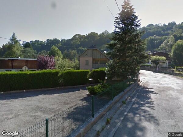 UN  APPARTEMENT T4 AVEC CASIER A SKY ET CELLIER