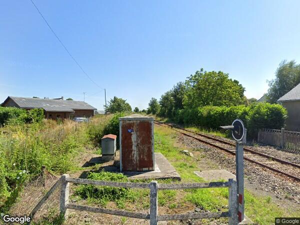 UNE  MAISON D'HABITATION