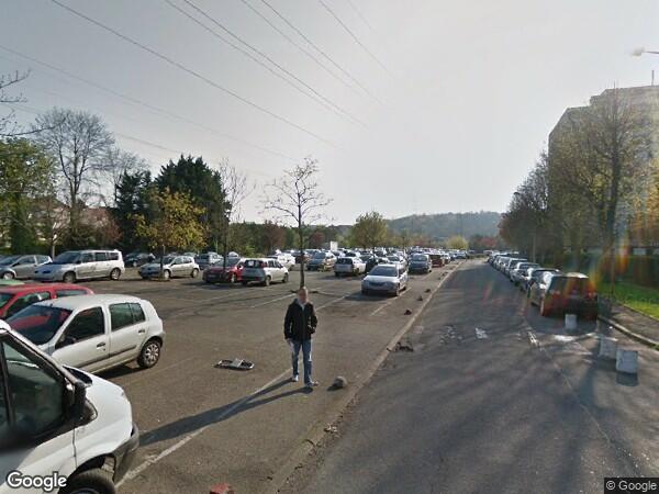 UN APPARTEMENT AVEC PARKING