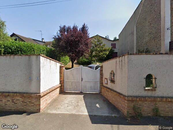 UNE MAISON A USAGE D'HABITATION