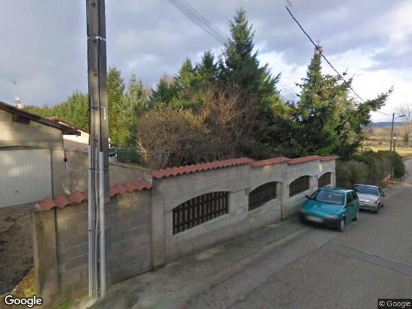 UNE  MAISON MITOYENNE A USAGE D'HABITATION