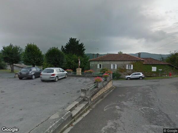 DES DÉPENDANCES A USAGE D'HABITATION