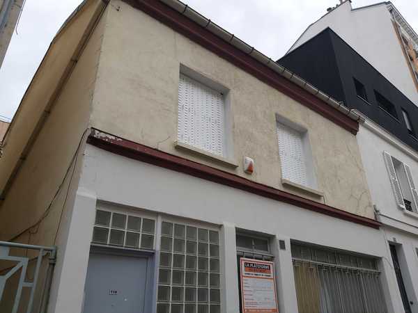 UNE MAISON D'HABITATION