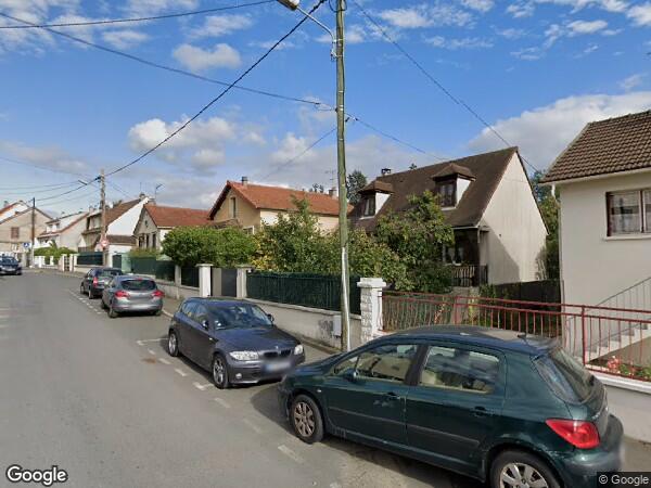 UN PAVILLON D'HABITATION