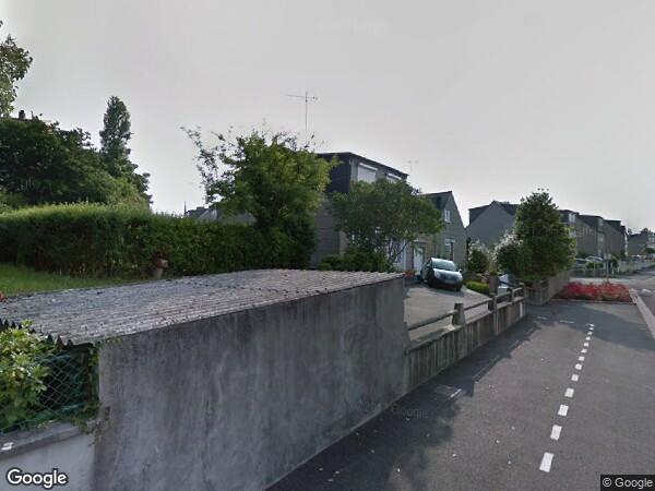 UNE MAISON D'HABITATION