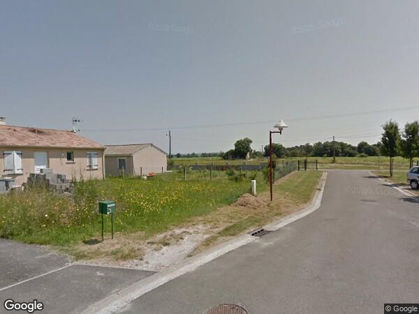 UNE  MAISON D'HABITATION