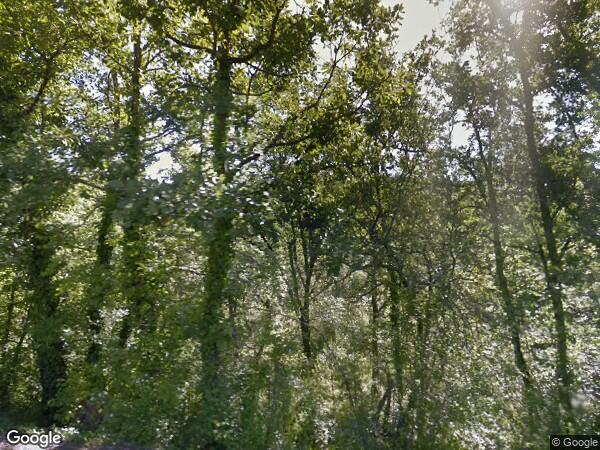 UNE  MAISON A USAGE D'HABITATION