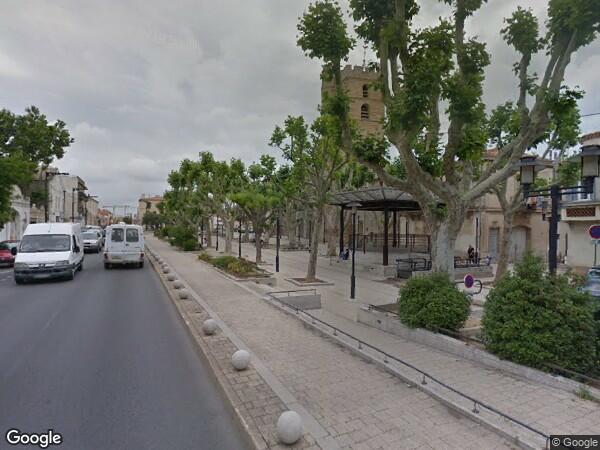 UNE  MAISON D'HABITATION AVEC TROIS PETITS APPARTEMENTS DE TYPE 2 + UN STUDIO