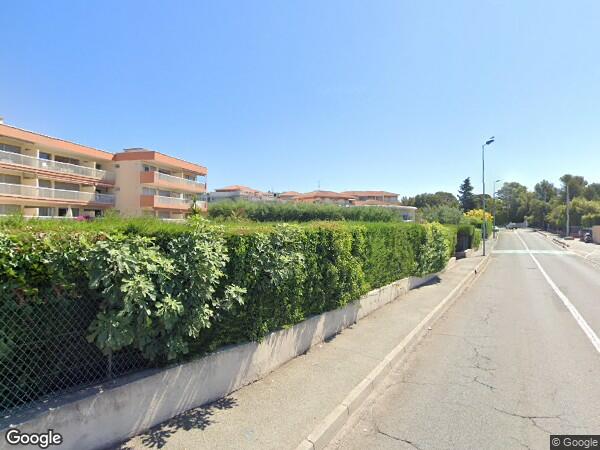 UN  LOCAL RÉHABILITÉ EN STUDIO