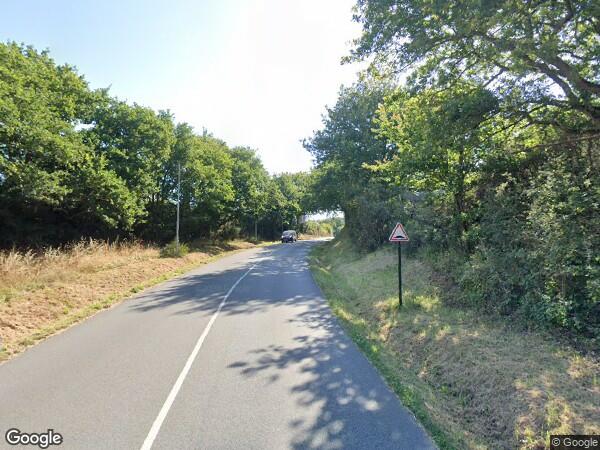 UNE  SUITE ET UN PLACE DE STATIONNEMENT