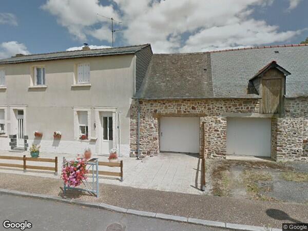 UNE  MAISON D'HABITATION