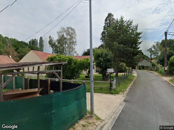 UNE  MAISON D'HABITATION