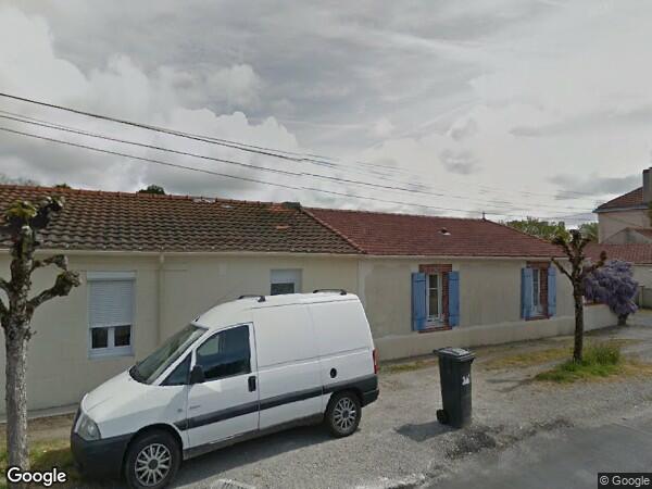 UNE MAISON D'HABITATION