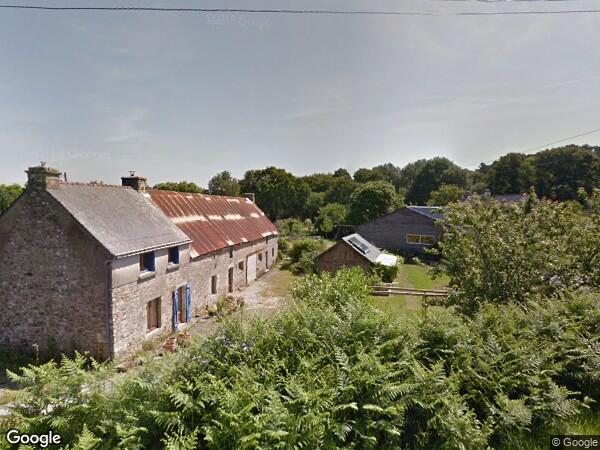 UNE MAISON D'HABITATION