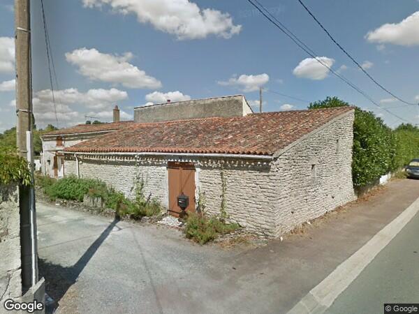 UNE MAISON D'HABITATION