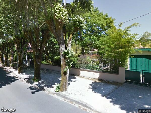 UNE  MAISON D'HABITATION