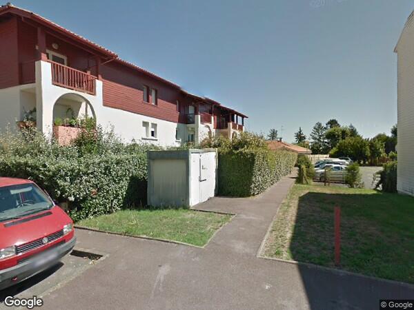 UN  APPARTEMENT DE TYPE 2 ET UN STATIONNEMENT