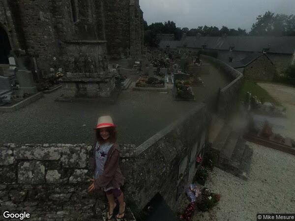 UNE MAISON D'HABITATION 