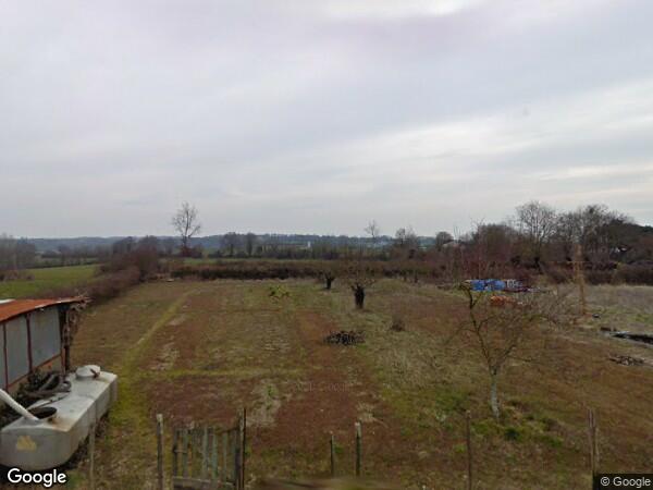 UNE MAISON À USAGE D'HABITATION