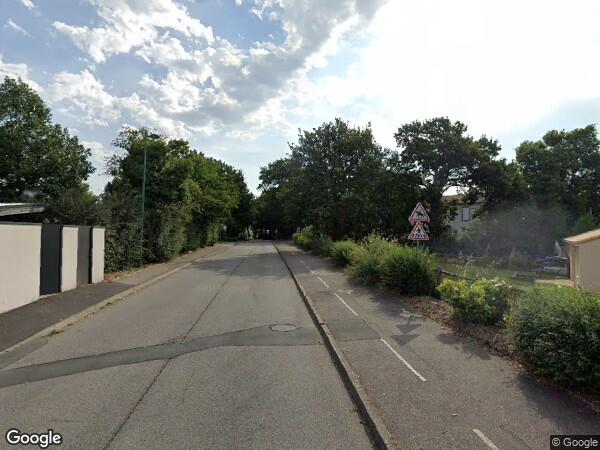 UNE MAISON D’HABITATION CONSTRUITE SUR DEUX ÉTAGES