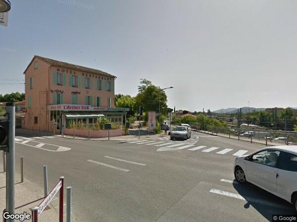 UNE MAISON A USAGE D'HABITATION