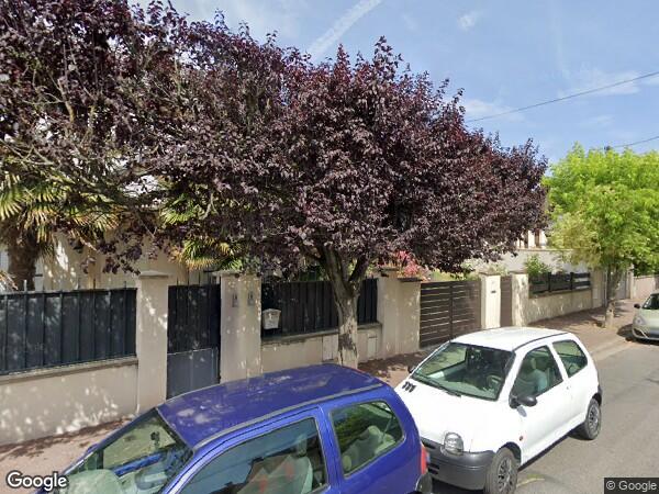 UNE MAISON D'HABITATION