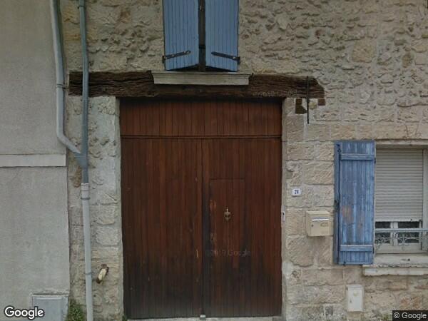 UNE MAISON À USAGE D’ HABITATION