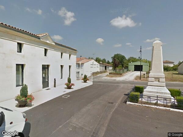 UNE  MAISON D'HABITATION