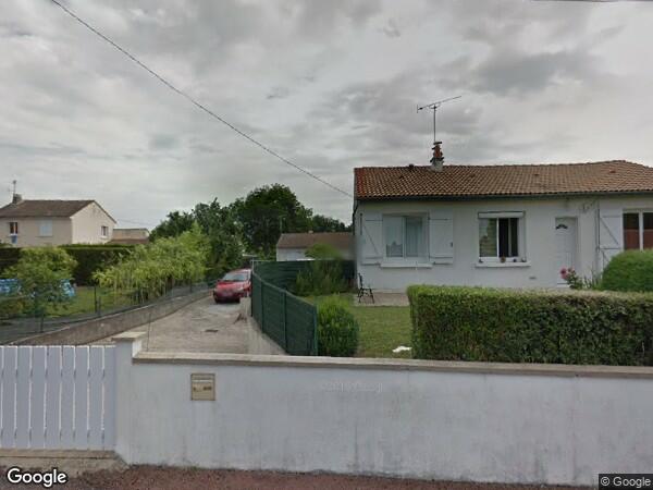 UNE  MAISON D'HABITATION