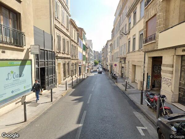 UN APPARTEMENT