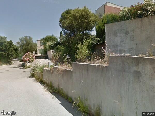 UNE GRANDE PARCELLE DE TERRAIN