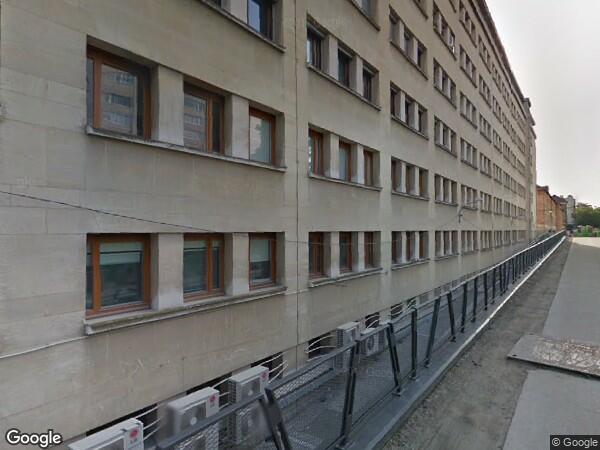 UN APPARTEMENT