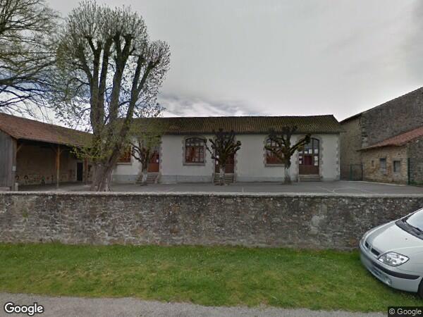 UN IMMEUBLE À USAGE D'HABITATION