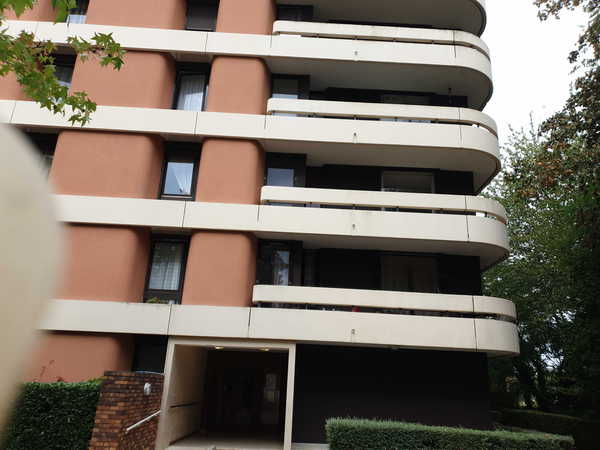 UN APPARTEMENT
