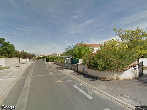 UN APPARTEMENT DE TYPE 4 AVEC UN CELLIER ET UN PARKING EXTERIEUR