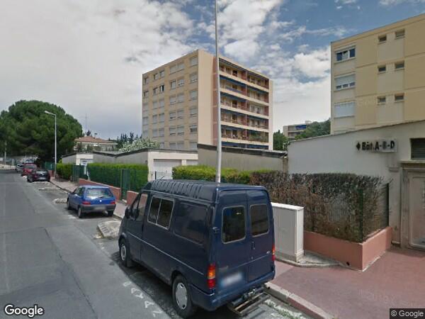 UN CELLIER + UN APPARTEMENT +UN GARAGE + UN PARKING 