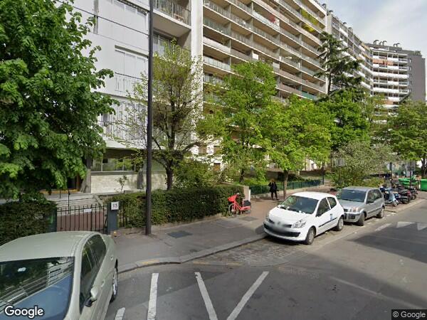 UNE CHAMBRE DE SERVICE