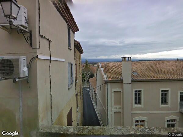 UN APPARTEMENT DE 64,4 M² AVEC UNE PLACE DE PARKING