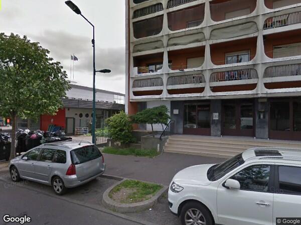 UN  APPARTEMENT ET UNE CAVE