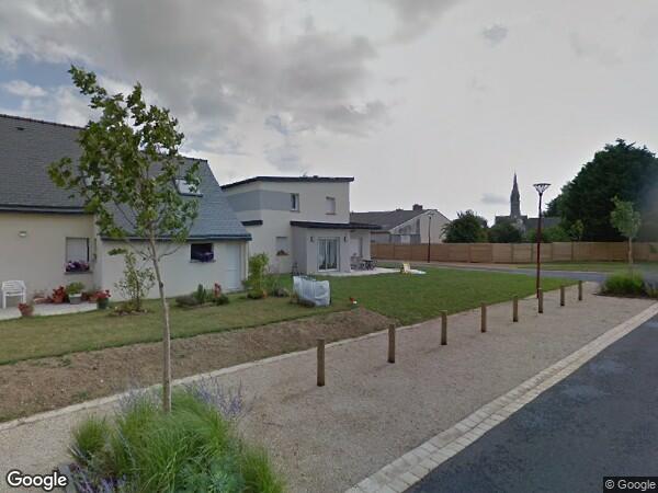 UNE  MAISON D'HABITATION