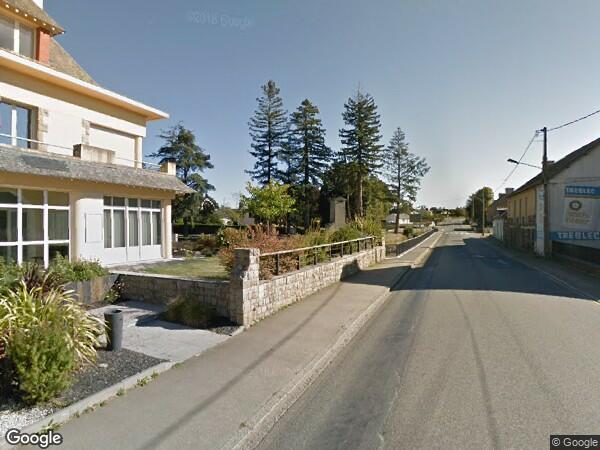 UNE  MAISON D'HABITATION